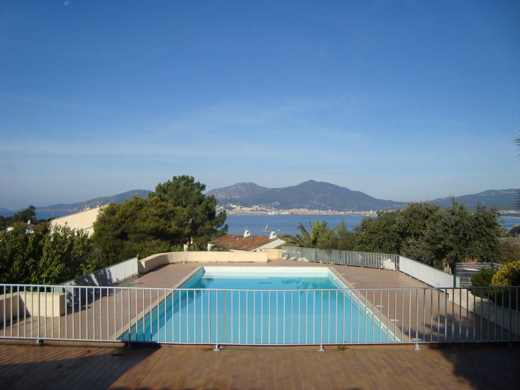 Location de vacances en appartement (avec piscine) 5 personnes à PORTICCIO (40)