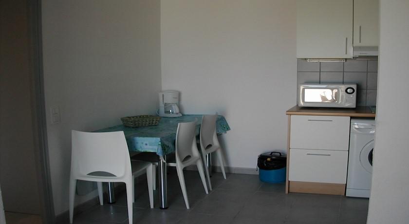 Location de vacances en appartement (avec piscine) 3 personnes à PORTICCIO (40)
