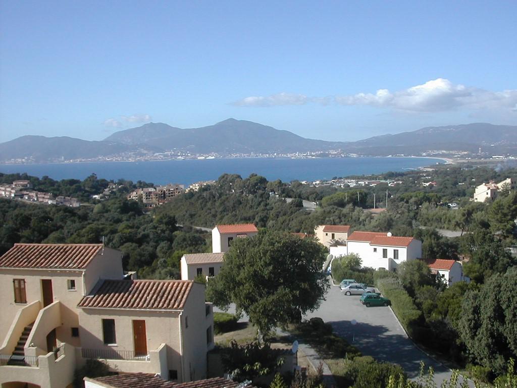 Location de vacances en appartement (avec piscine) 5 personnes à PORTICCIO (40)