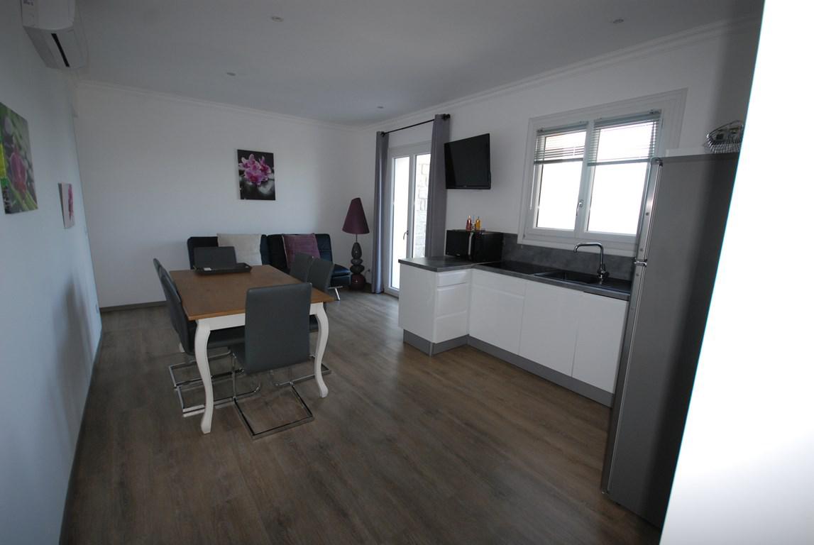 Location de vacances en appartement (avec piscine) 5 personnes à PIETROSELLA (40)