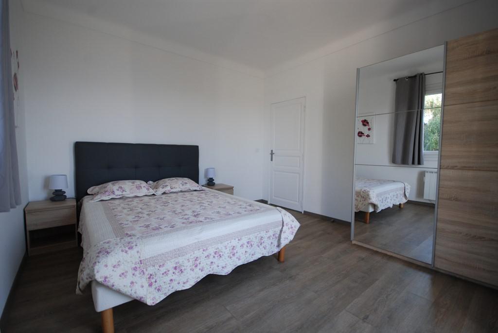 Location de vacances en appartement (avec piscine) 5 personnes à PIETROSELLA (40)