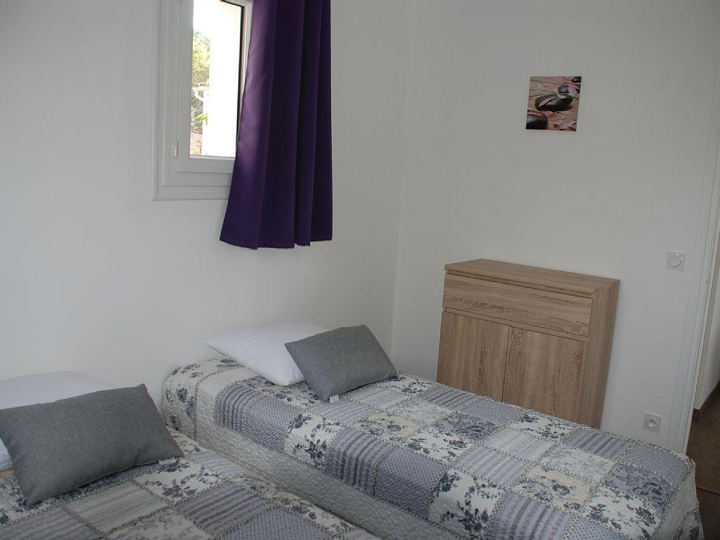 Location de vacances en appartement (avec piscine) 5 personnes à PIETROSELLA (40)