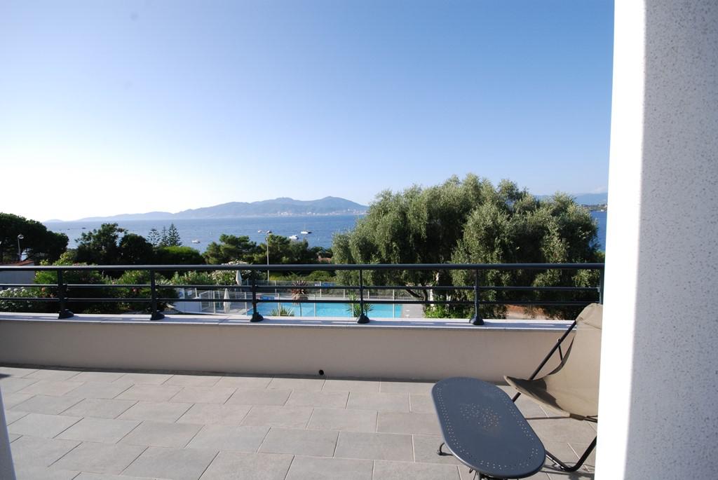 Location de vacances en appartement (avec piscine) 5 personnes à PIETROSELLA (40)