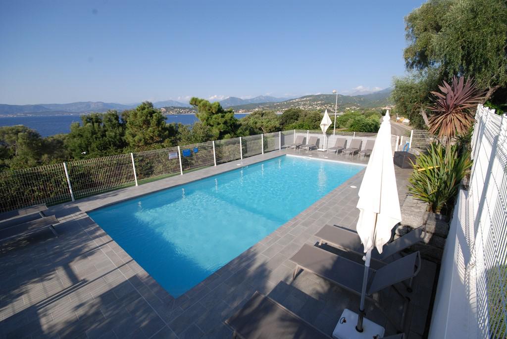 Location de vacances en appartement (avec piscine) 5 personnes à PIETROSELLA (40)