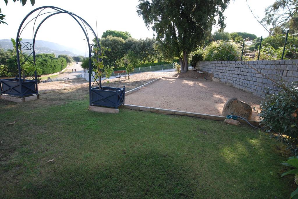 Location de vacances en appartement (avec piscine) 5 personnes à PIETROSELLA (40)