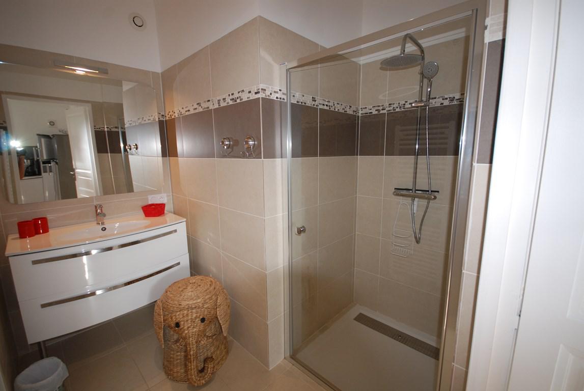 Location de vacances en appartement (avec piscine) 5 personnes à PIETROSELLA (40)