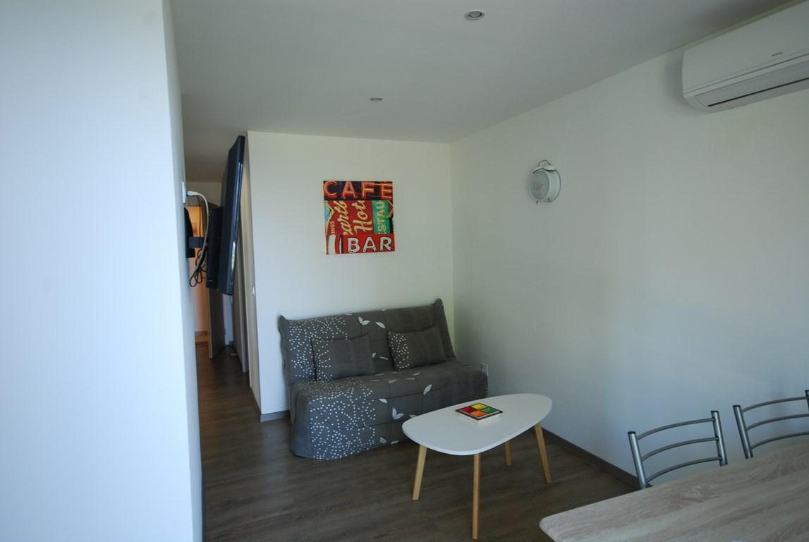 Location de vacances en appartement (avec piscine) 5 personnes à PIETROSELLA (40)