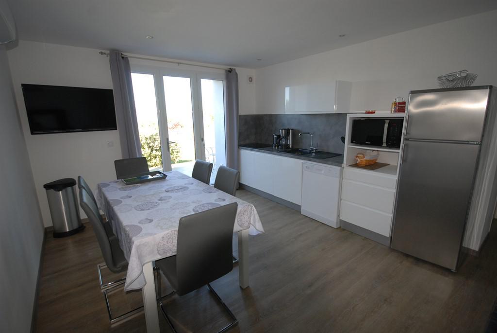 Location de vacances en appartement (avec piscine) 5 personnes à PIETROSELLA (40)