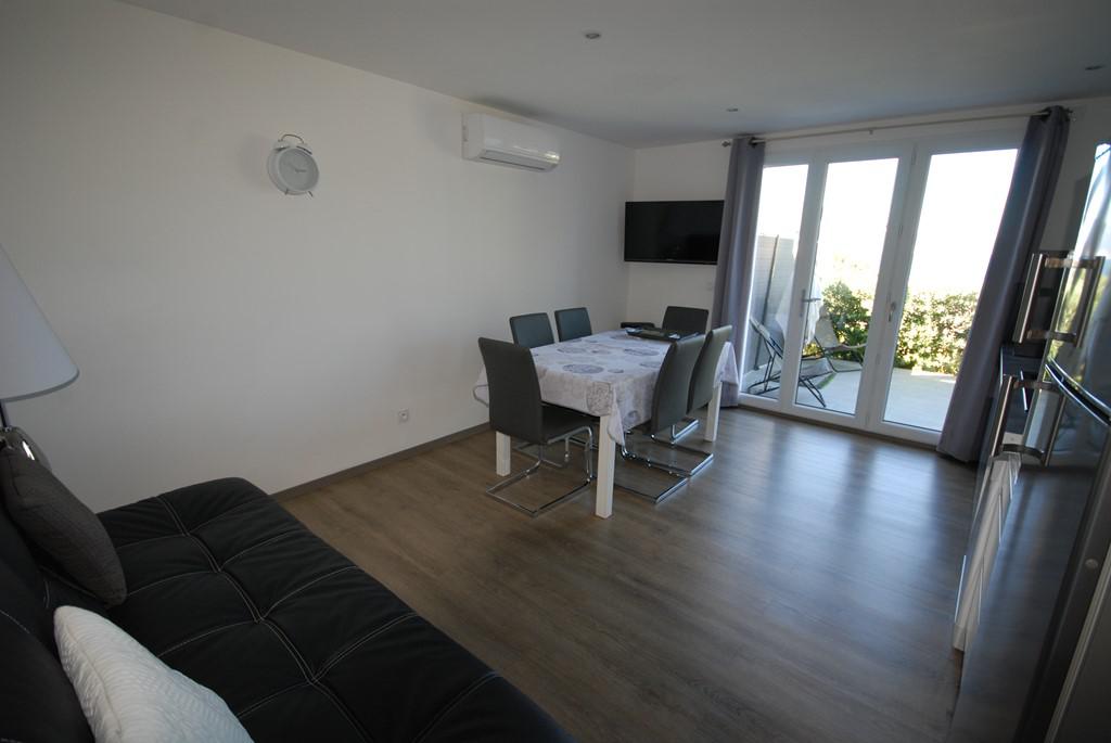 Location de vacances en appartement (avec piscine) 5 personnes à PIETROSELLA (40)