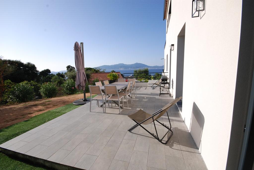 Location de vacances en appartement (avec piscine) 5 personnes à PIETROSELLA (40)