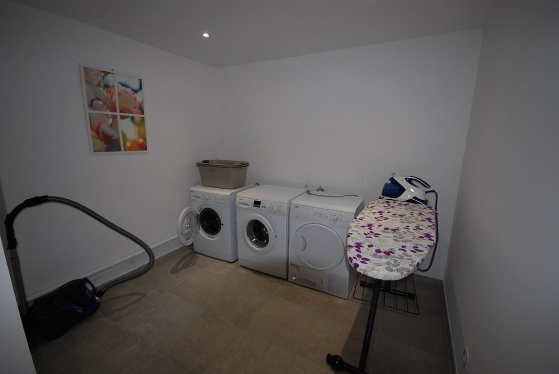 Location de vacances en appartement (avec piscine) 5 personnes à PIETROSELLA (40)