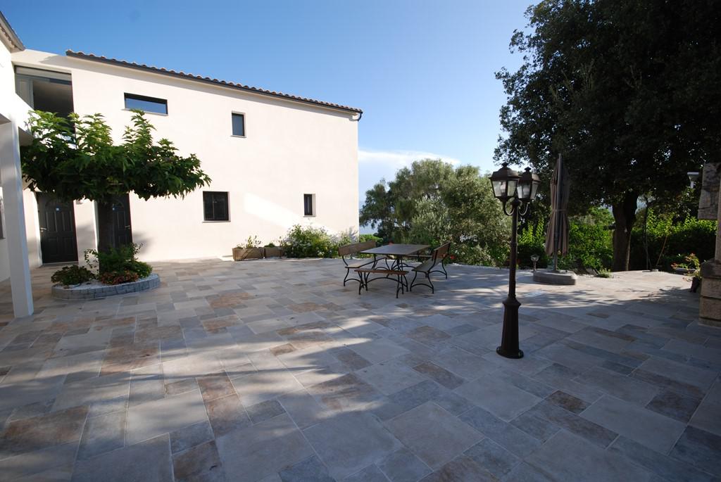 Location de vacances en appartement (avec piscine) 5 personnes à PIETROSELLA (40)