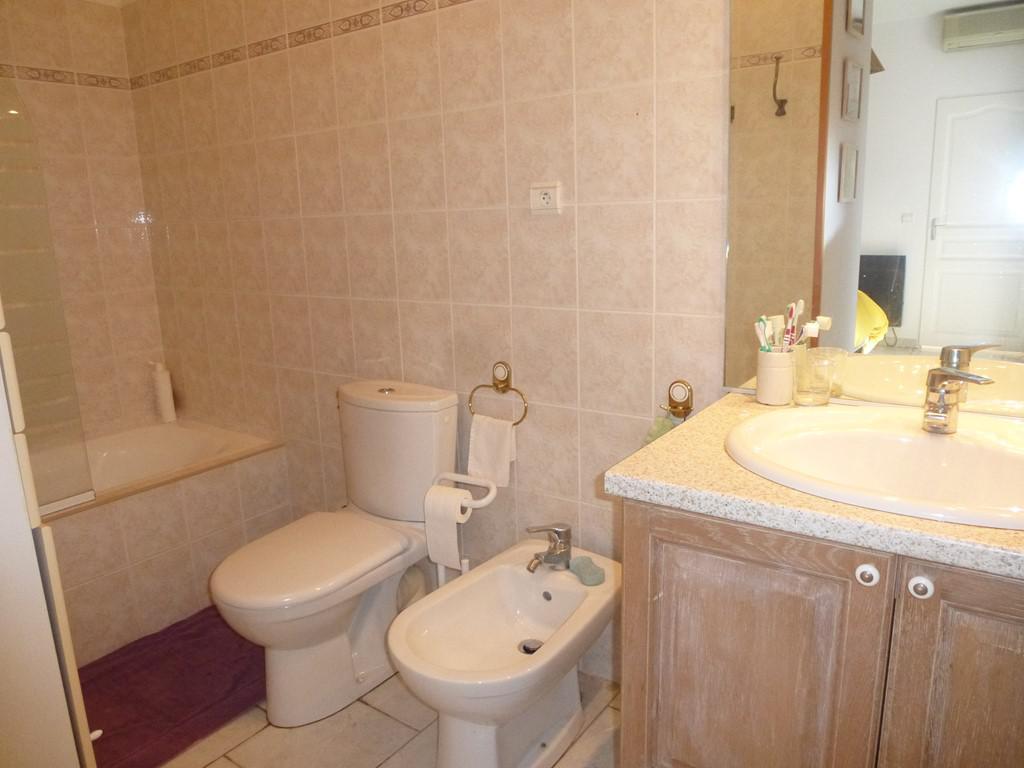 Location de vacances en maison (avec piscine) 8 personnes à PIETROSELLA (40)