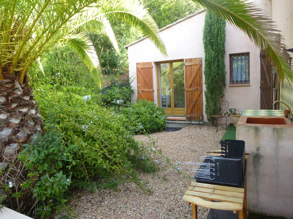 Location de vacances en maison (avec piscine) 8 personnes à PIETROSELLA (40)