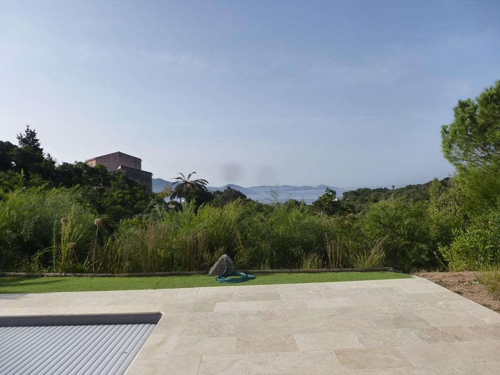 Location de vacances en maison (avec piscine) 8 personnes à PIETROSELLA (40)