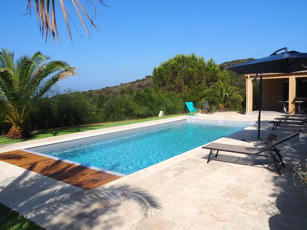 Location de vacances en maison (avec piscine) 8 personnes à PIETROSELLA (40)