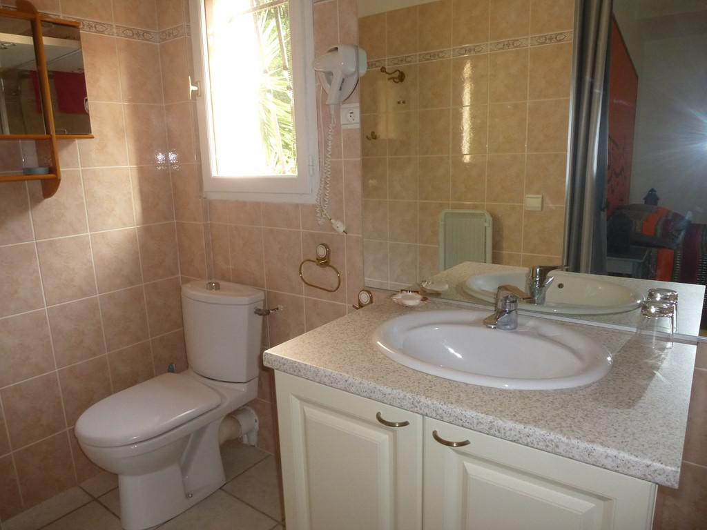 Location de vacances en maison (avec piscine) 8 personnes à PIETROSELLA (40)