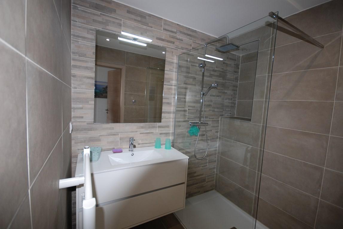 Location de vacances en appartement (avec piscine) 5 personnes à PIETROSELLA (40)