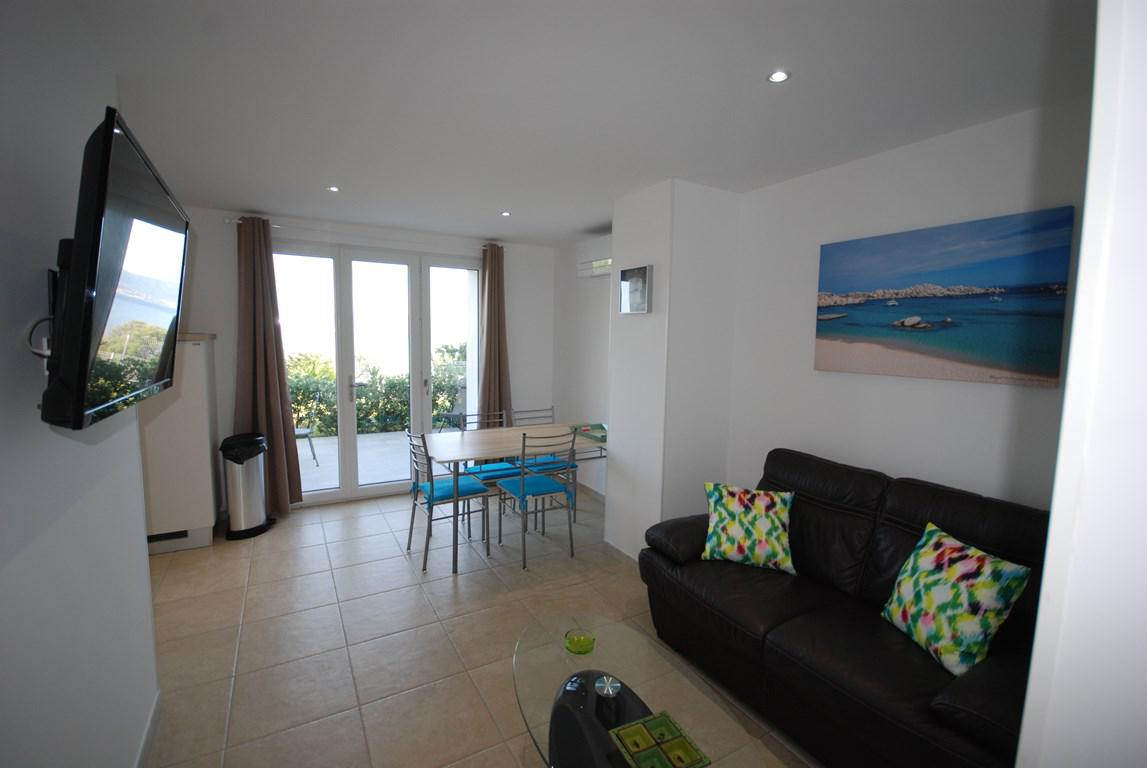 Location de vacances en appartement (avec piscine) 5 personnes à PIETROSELLA (40)