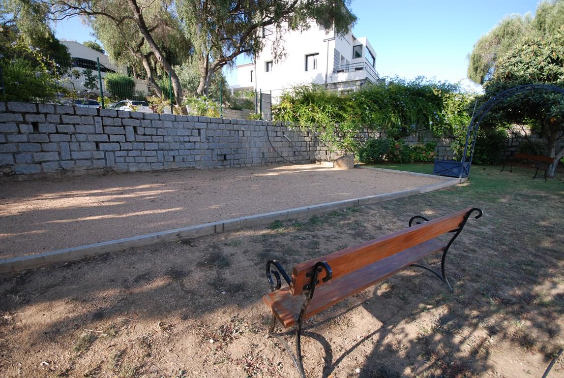 Location de vacances en appartement (avec piscine) 5 personnes à PIETROSELLA (40)