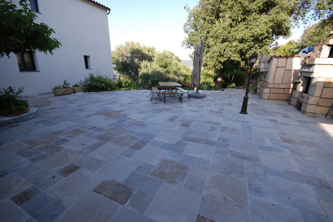 Location de vacances en appartement (avec piscine) 5 personnes à PIETROSELLA (40)