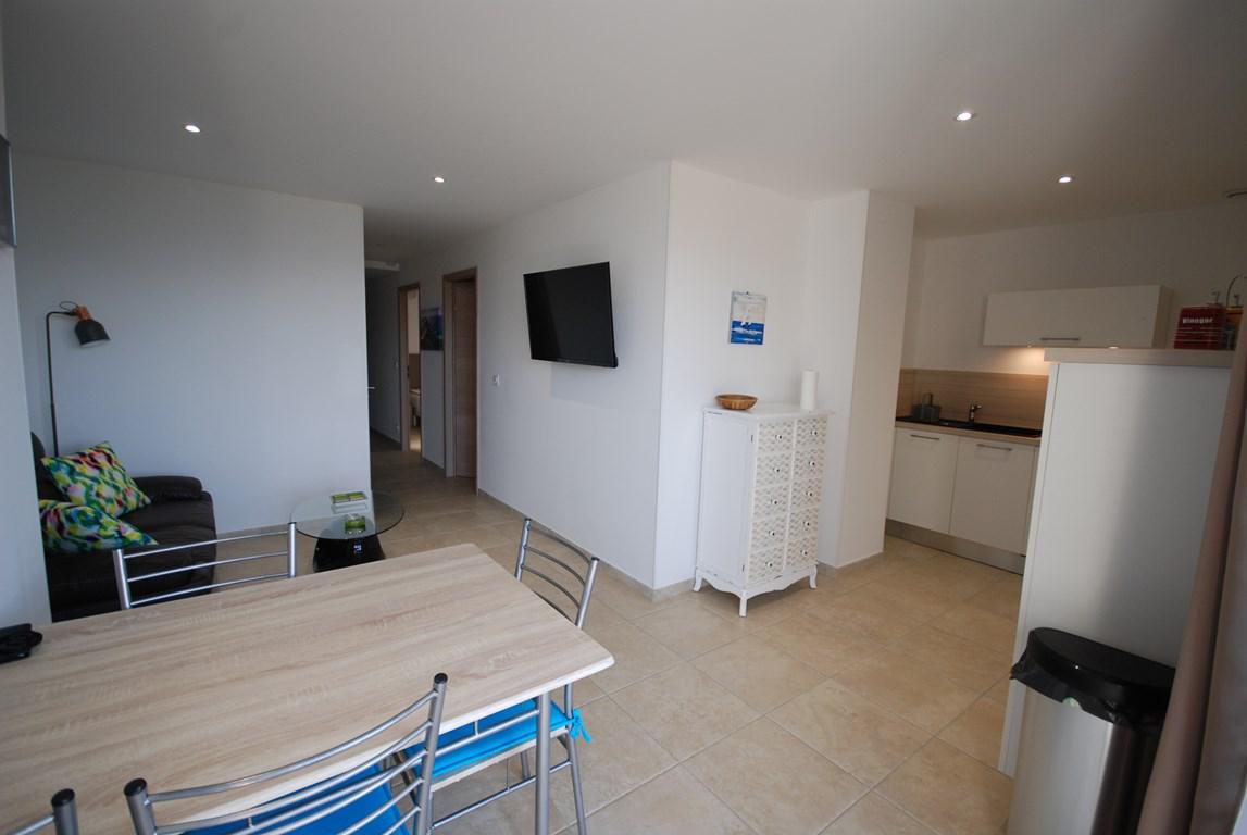 Location de vacances en appartement (avec piscine) 5 personnes à PIETROSELLA (40)