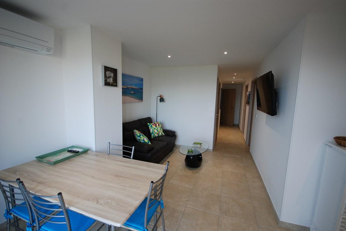 Location de vacances en appartement (avec piscine) 5 personnes à PIETROSELLA (40)