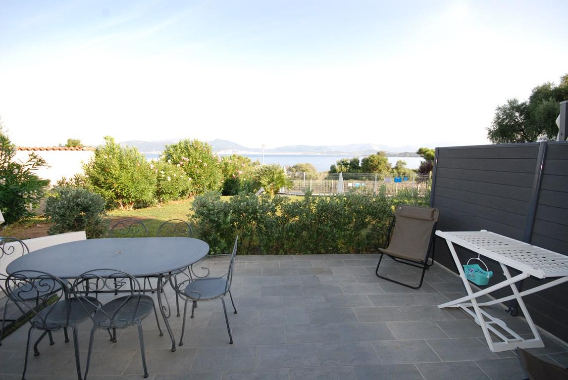 Location de vacances en appartement (avec piscine) 5 personnes à PIETROSELLA (40)