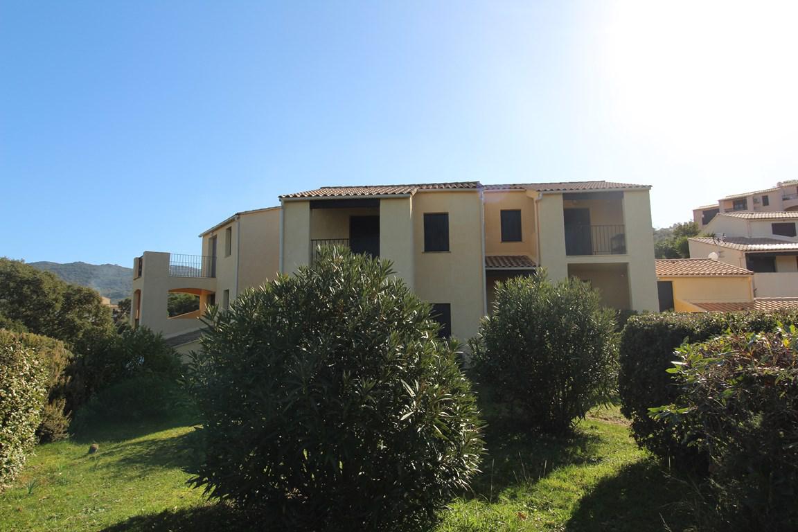 Location de vacances en appartement (avec piscine) 5 personnes à PORTICCIO (40)