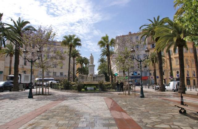 Location de vacances en appartement (avec piscine) 5 personnes à PORTICCIO (40)