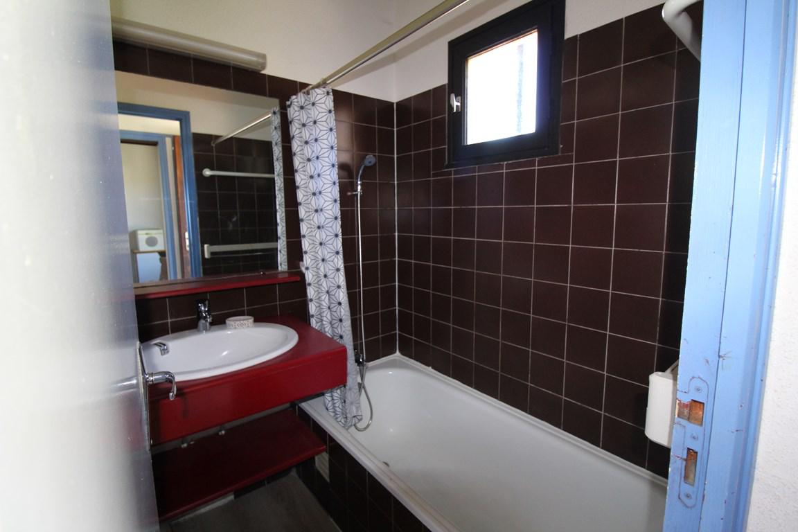 Location de vacances en appartement (avec piscine) 4 personnes à PORTICCIO (40)