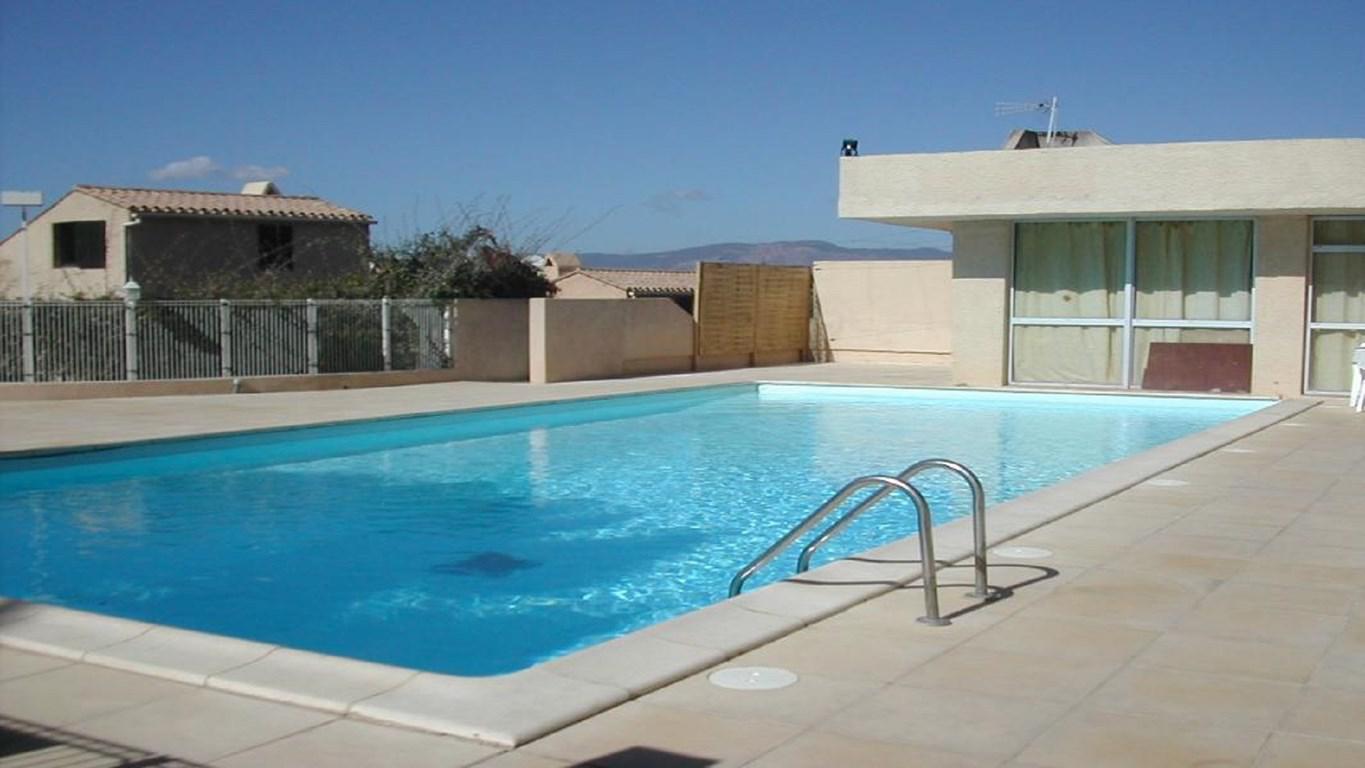 Location de vacances en appartement (avec piscine) 4 personnes à PORTICCIO (40)