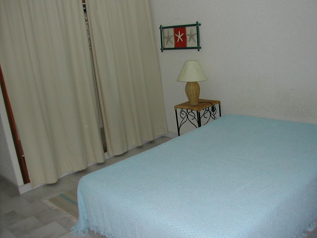 Location de vacances en appartement (avec piscine) 4 personnes à PORTICCIO (40)