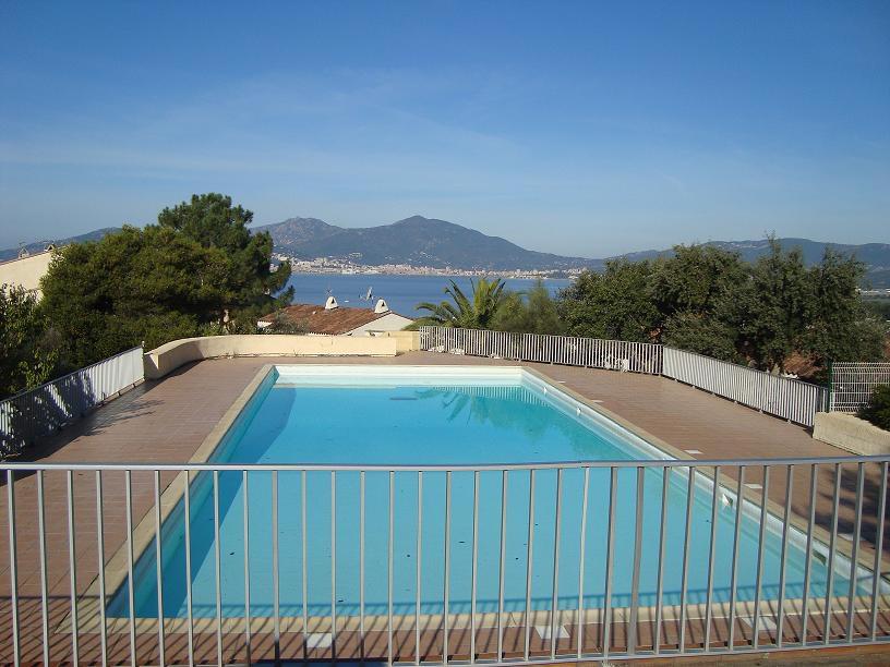 Location de vacances en appartement (avec piscine) 6 personnes à PORTICCIO (40)