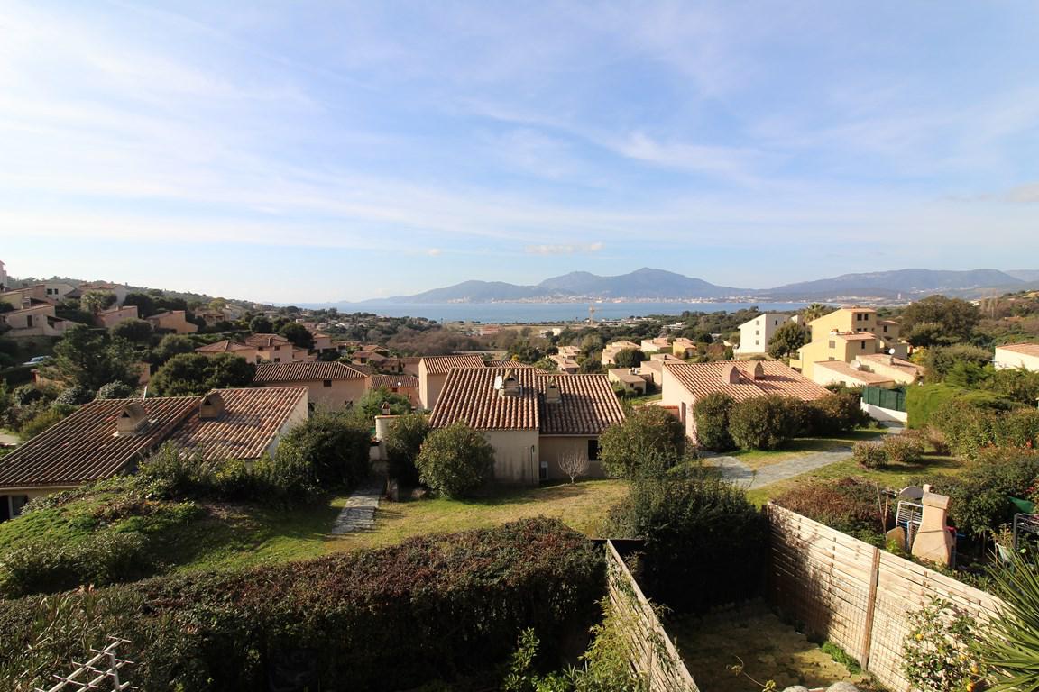 Location de vacances en appartement (avec piscine) 6 personnes à PORTICCIO (40)